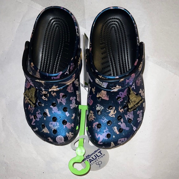 M4/W6 Disney Crocs Grand Finale 50th Anniversary Clogs - Picture 5 of 16